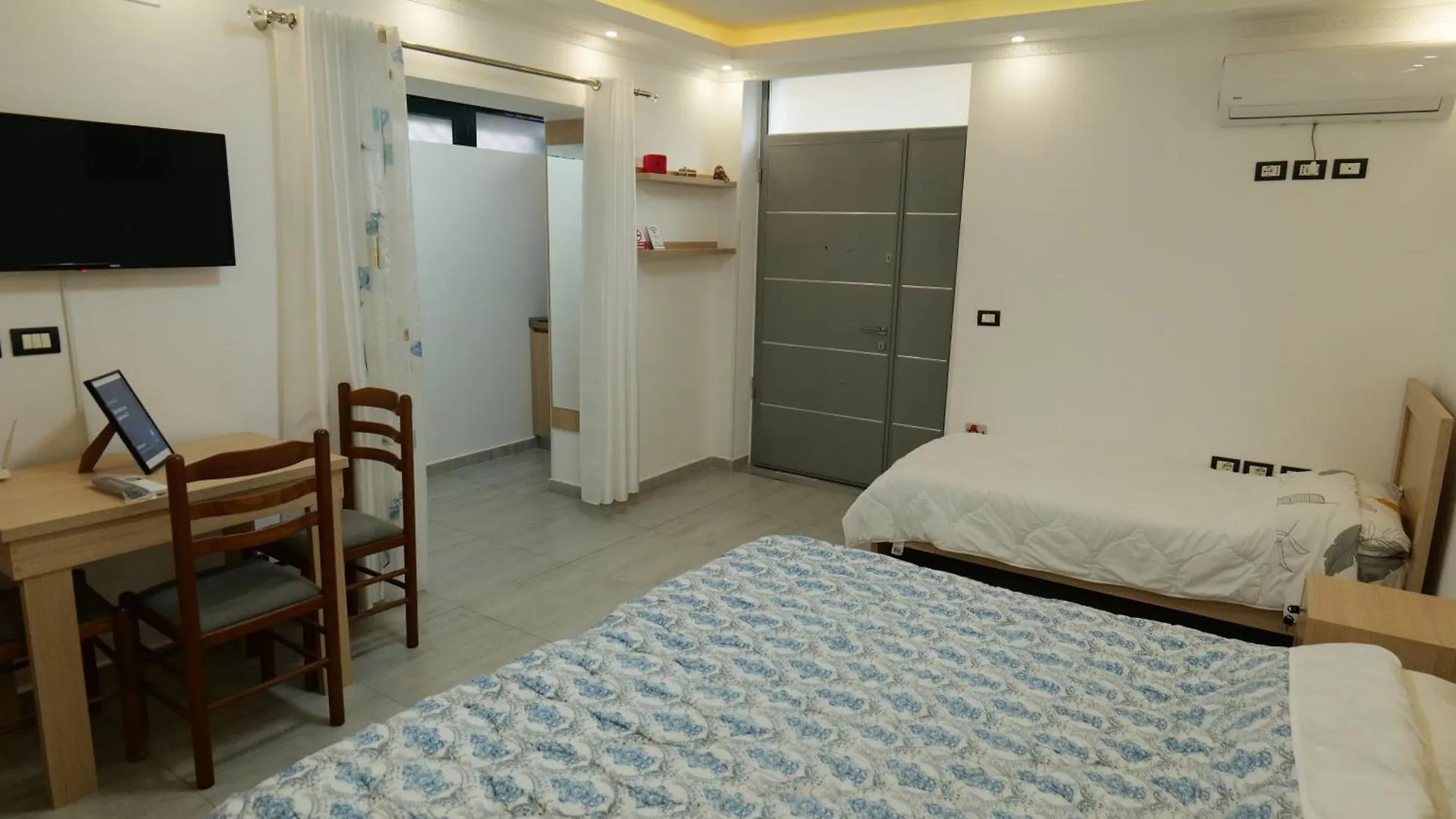 Vista Berat Inn Apartment 2 0*,  Albania